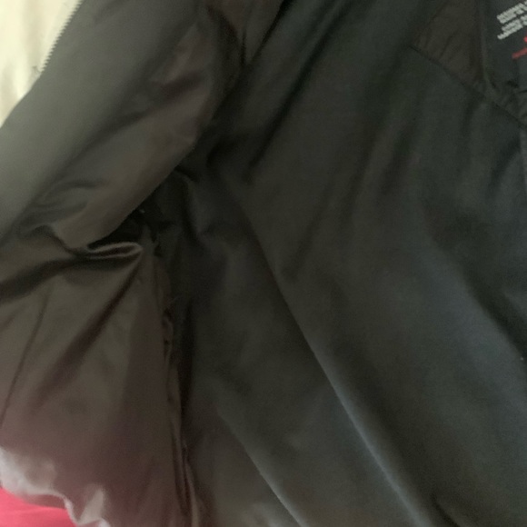 Authentic Canada Goose lightweight jacket. - Picture 5 of 13